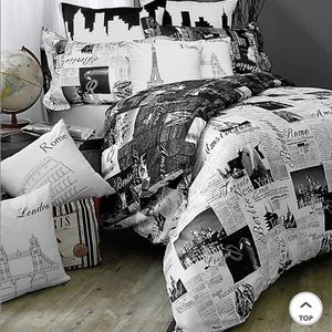 Passport Reversible Duvet Cover Set Queen size